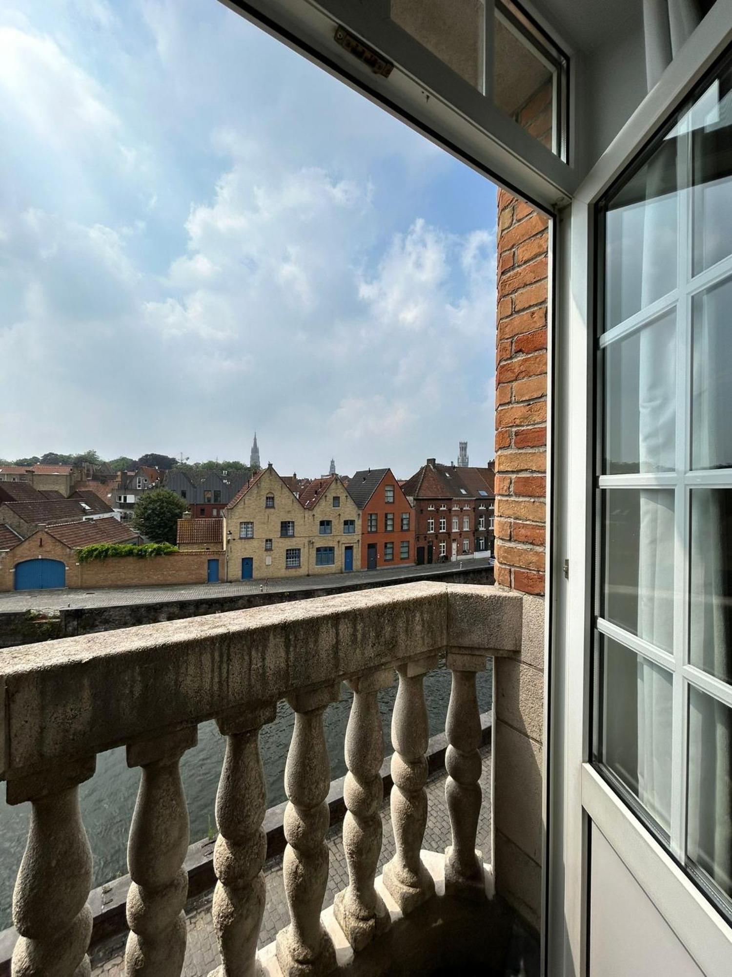 Contrast 3* Bruges